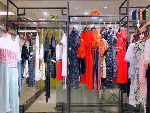 杭州简约风情 解码2019夏季少淑装品牌折扣尾货走份批发新趋势